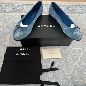 CHANEL Denim Blue Flats with Bow Accent